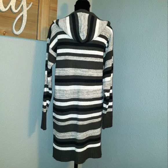 Evelyn Taylor Hooded Open Cardigan - Picture 4 of 5